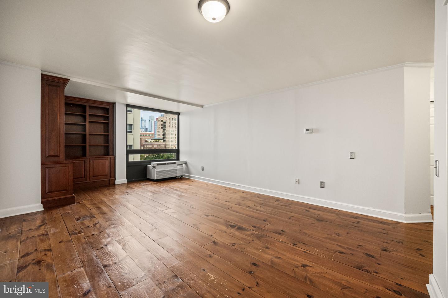 241 S 6th St #1106c Property Photo 12