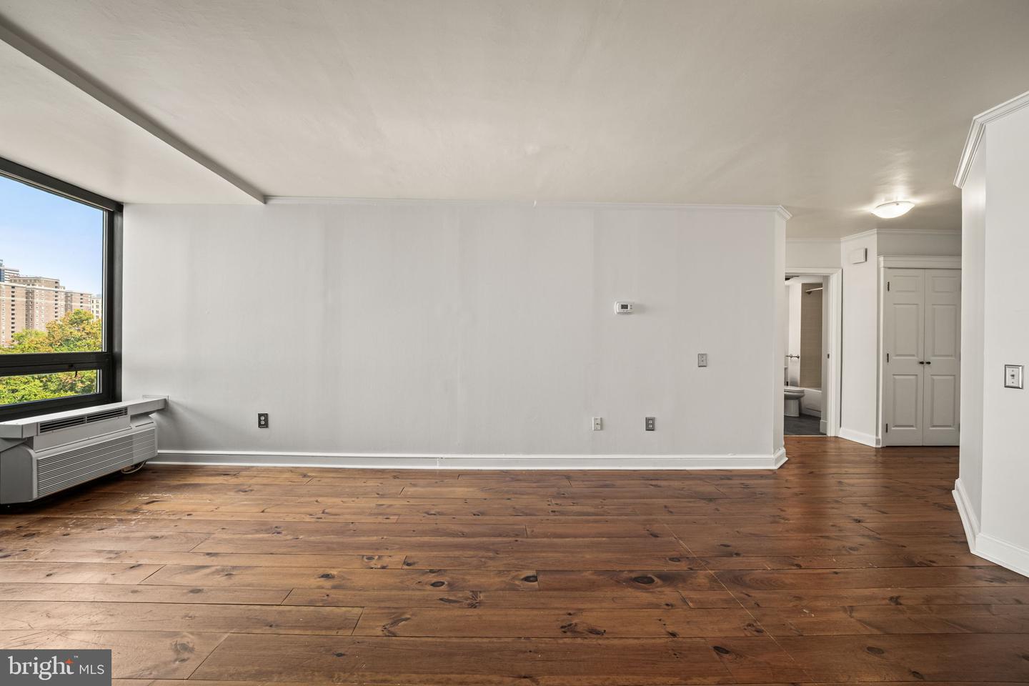 241 S 6th St #1106c Property Photo 15