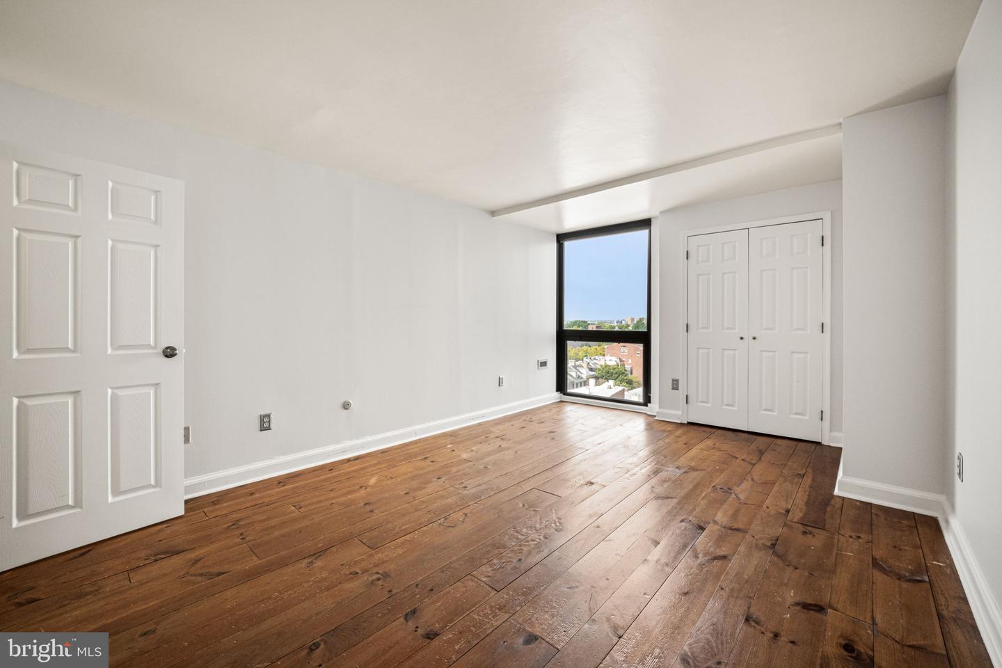 241 S 6th St #1106c Property Photo 28