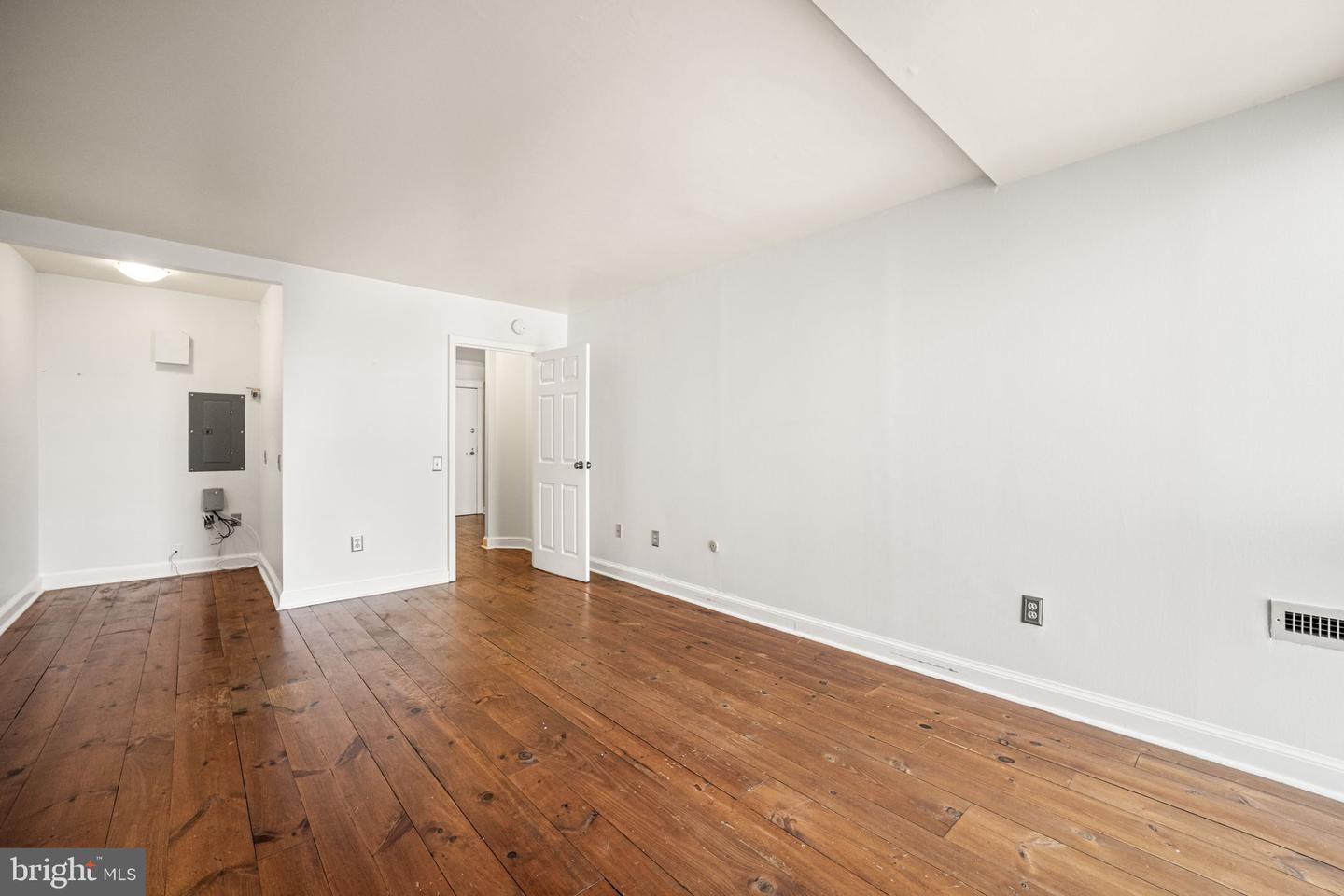 241 S 6th St #1106c Property Photo 33