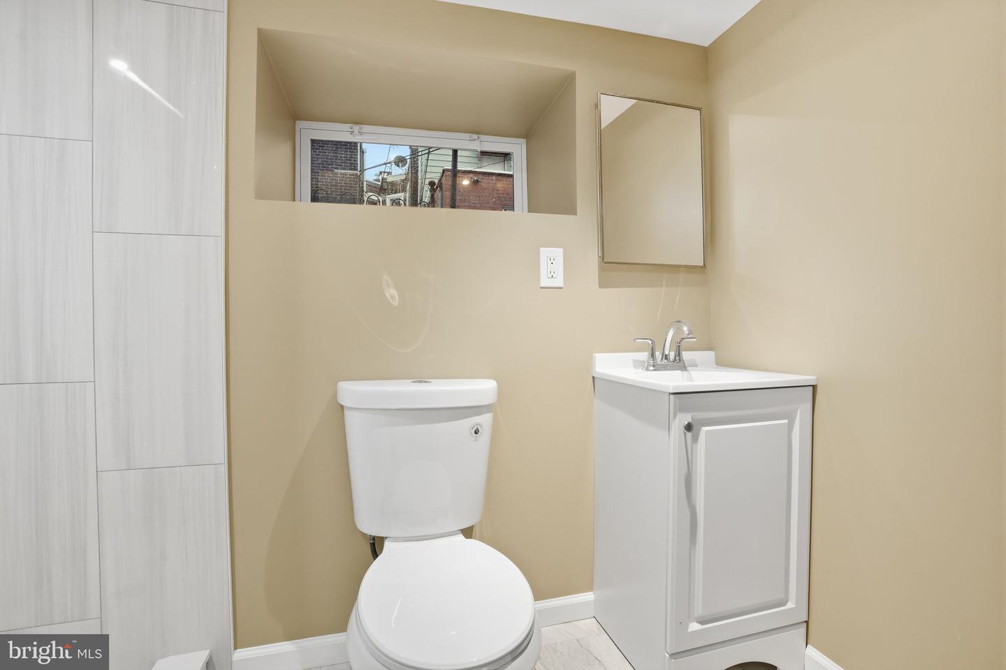 5604 2nd St Property Photo 13