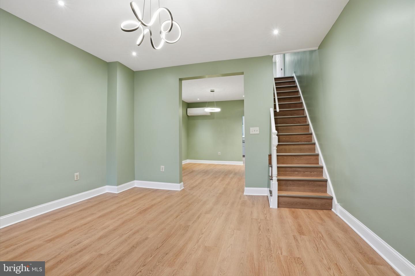 5604 2nd St Property Photo 23