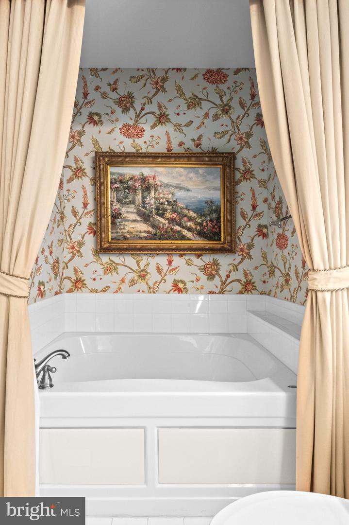 200 Admirals Way Property Photo 28