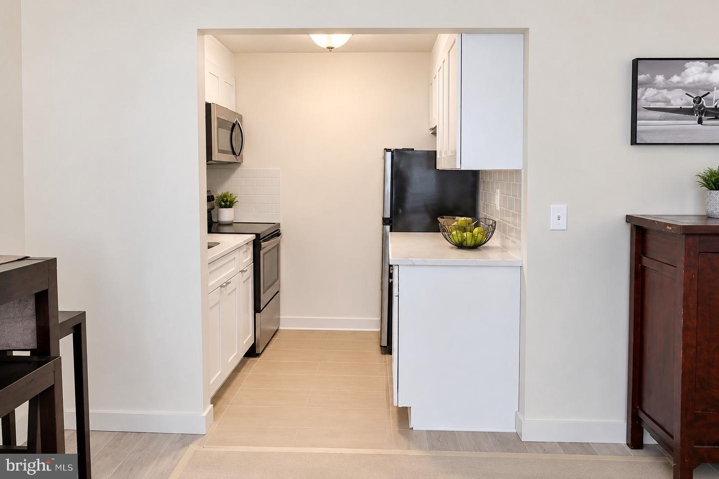 224-30 W Rittenhouse Sq #2803 Property Photo 3