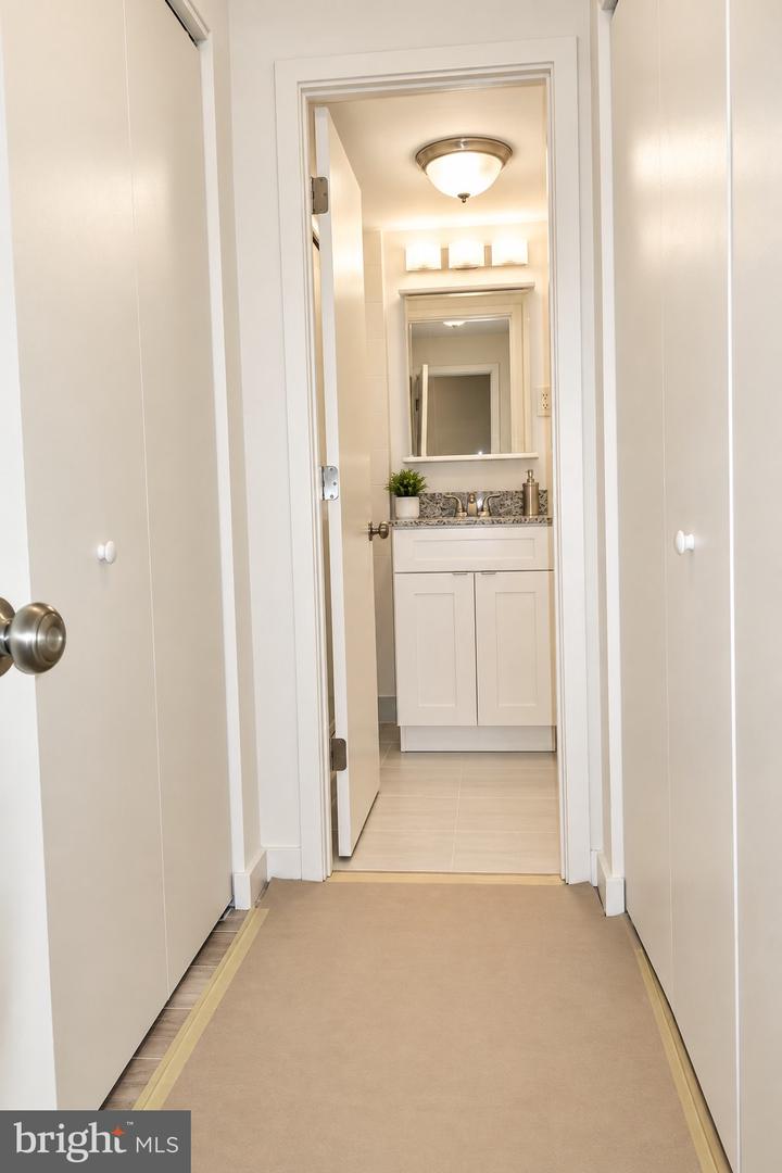 224-30 W Rittenhouse Sq #2803 Property Photo 6