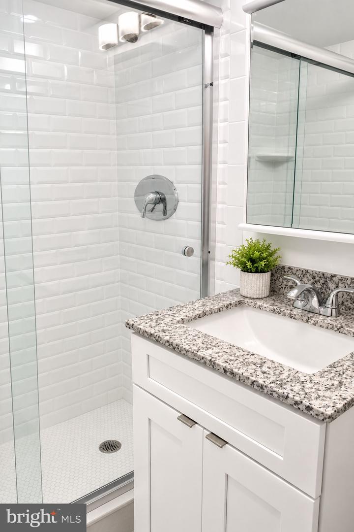 224-30 W Rittenhouse Sq #2803 Property Photo 7