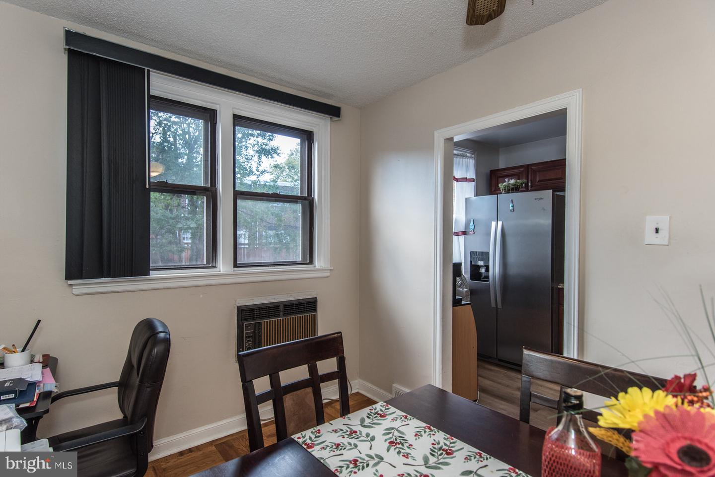 6353 Gillespie St Property Photo 12