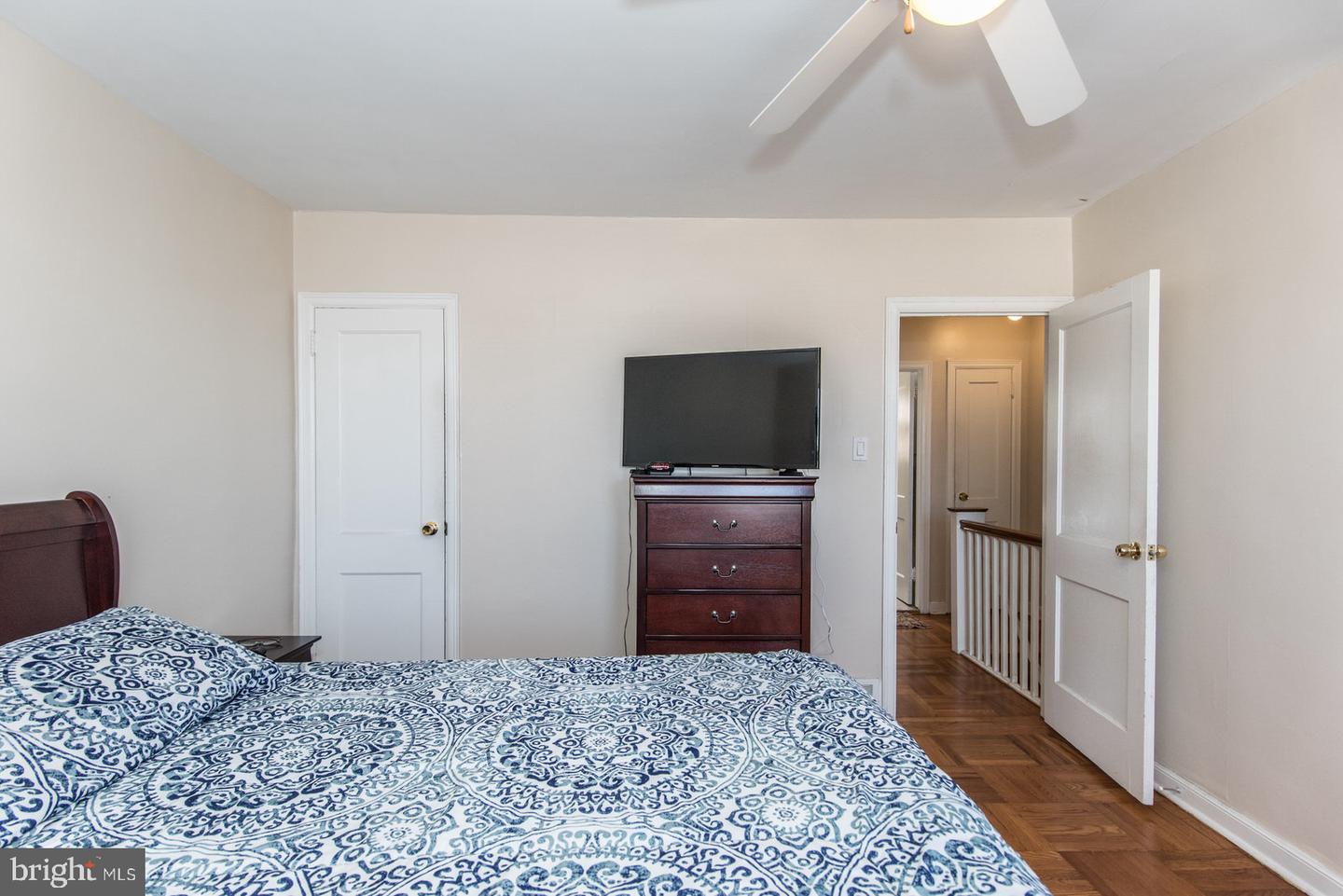 6353 Gillespie St Property Photo 18
