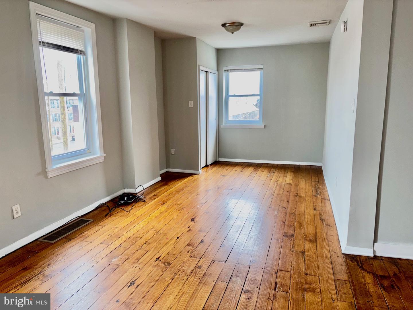 2635 E LEHIGH AVE #3 Property Photo 1