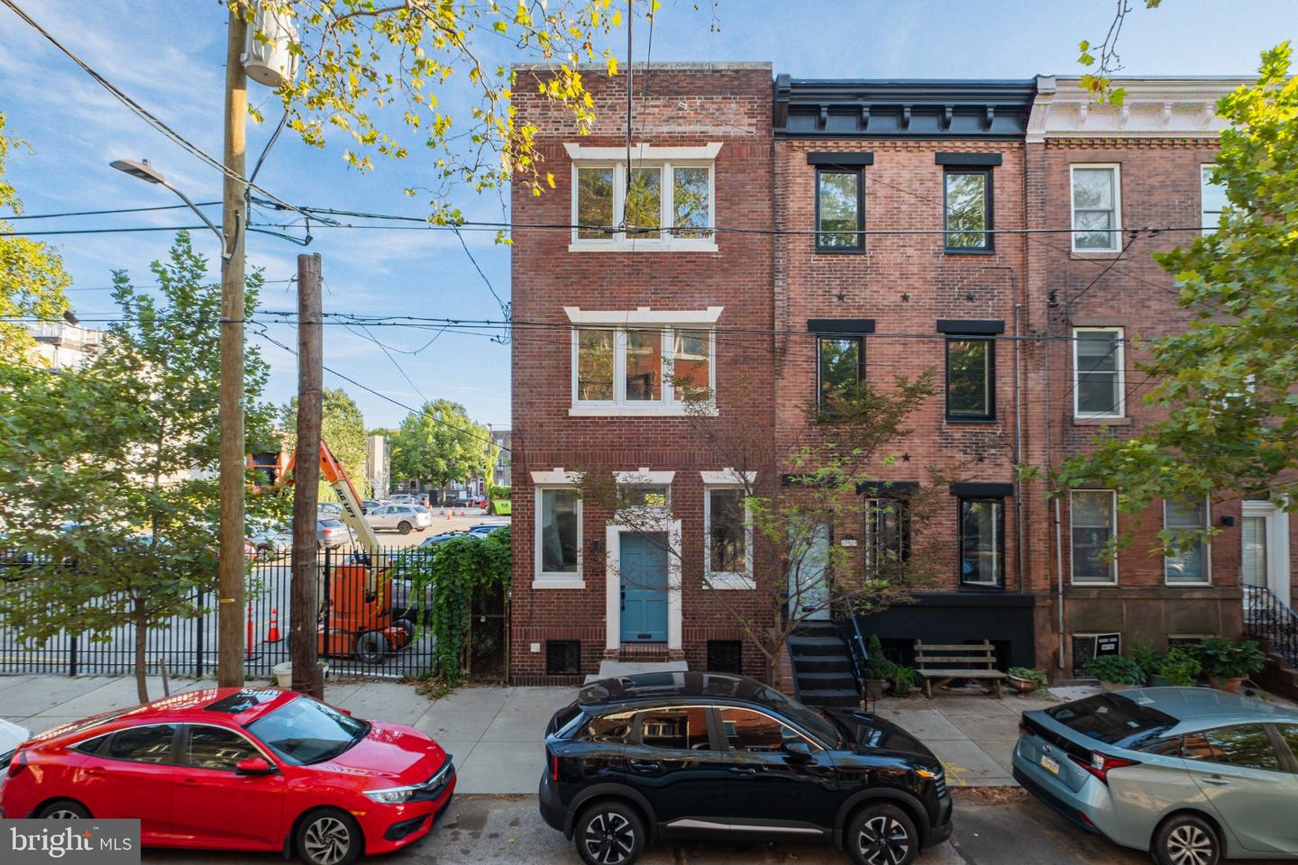 726 Catharine St Property Photo 1