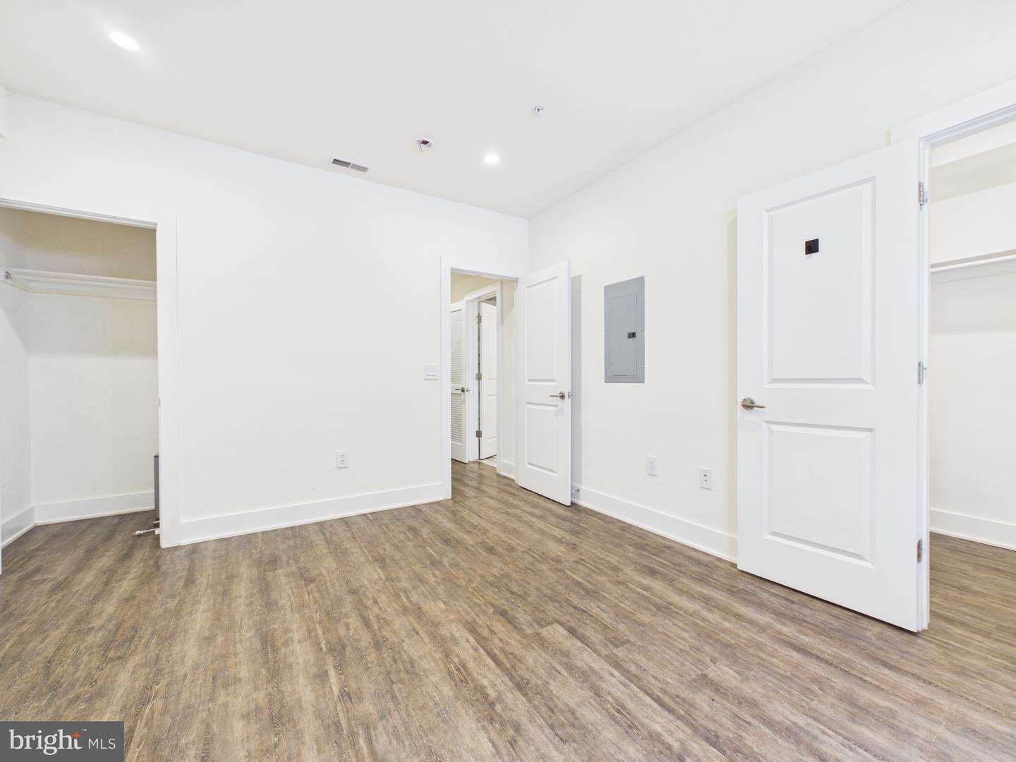 1647 E Eyre St #3 Property Photo 17