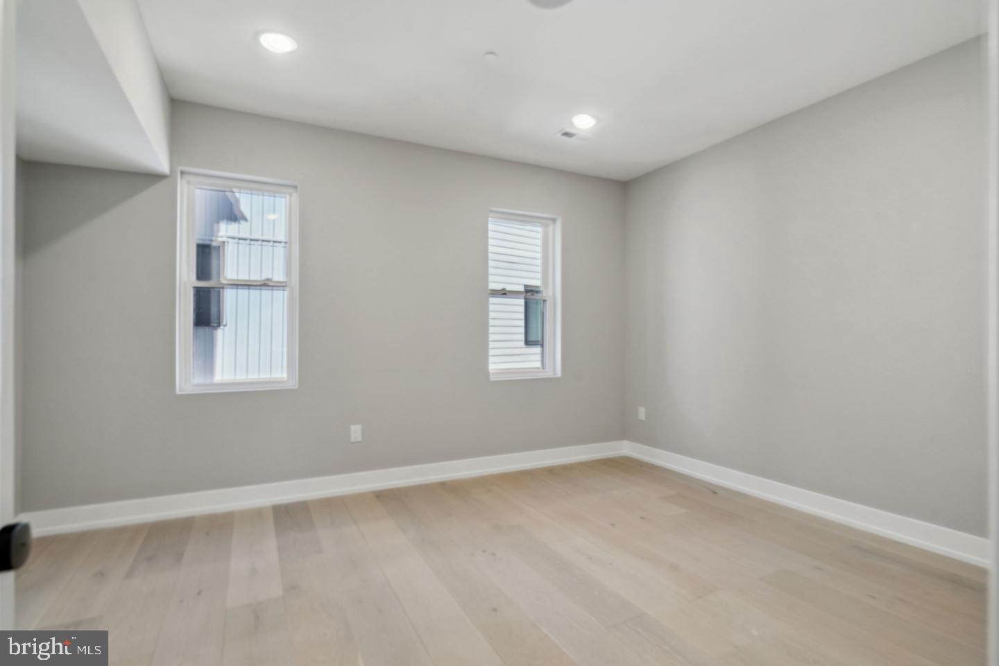1440 S Front St Property Photo 32