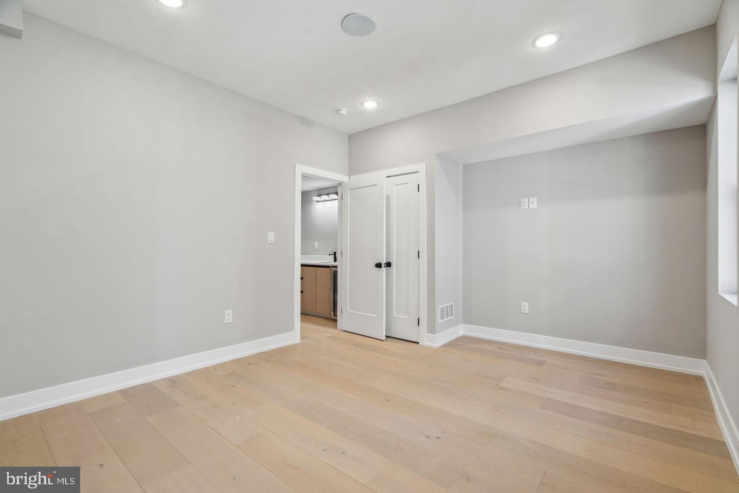 1440 S Front St Property Photo 34