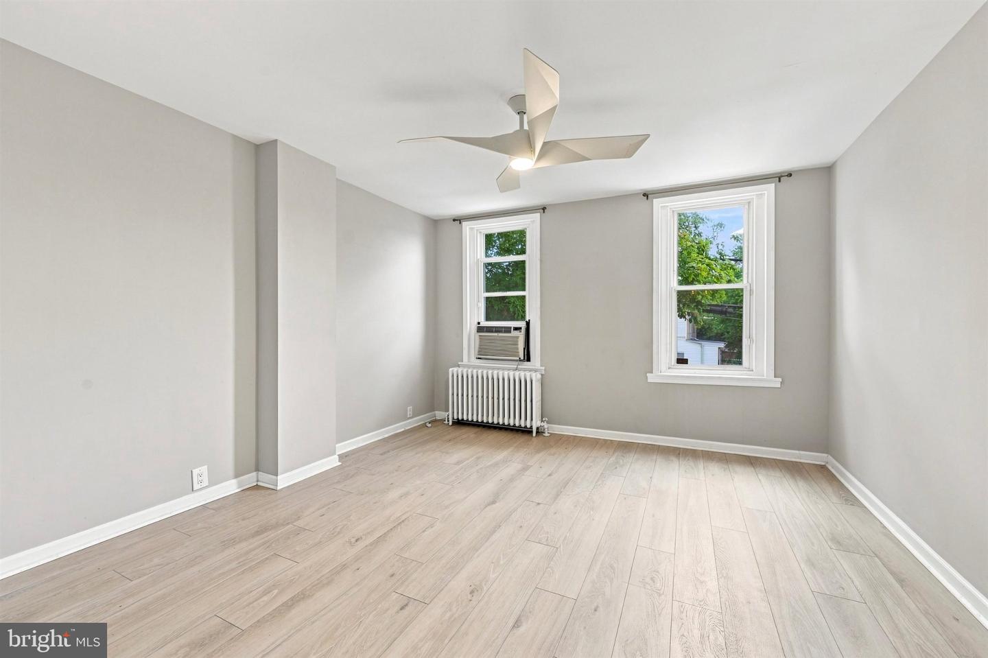 3423 Cresson St Property Photo 23