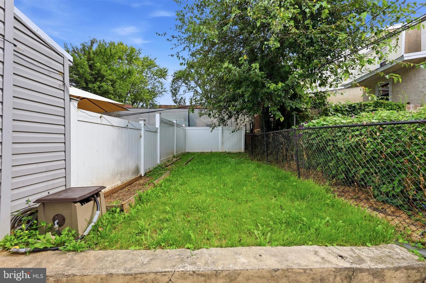 3423 Cresson St Property Photo 27