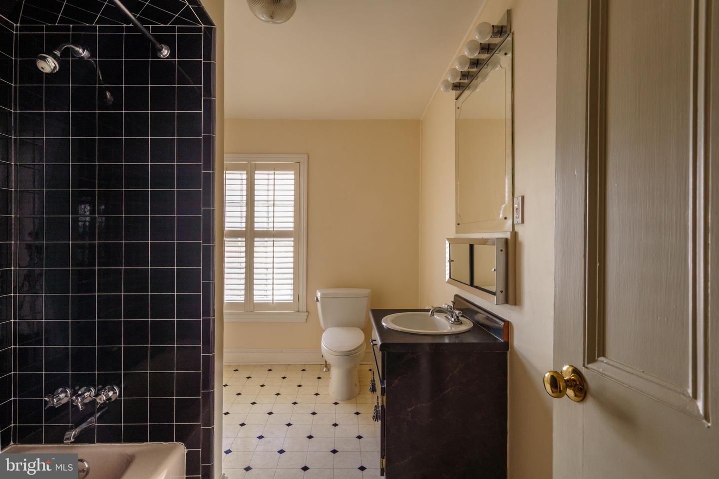 1835 Delancey Pl Property Photo 48