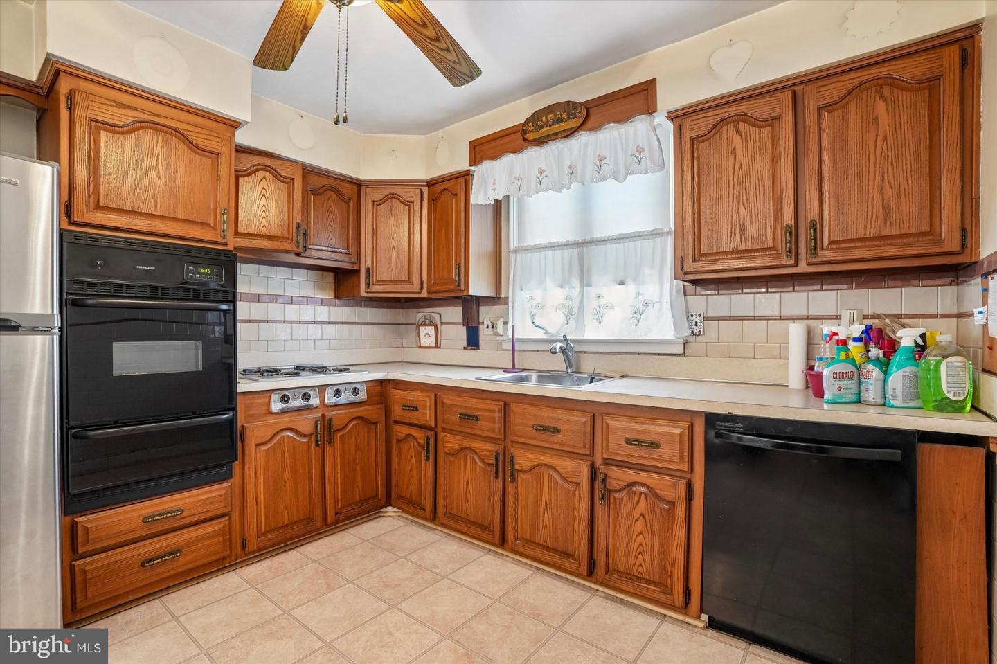8207 Narvon Property Photo 7