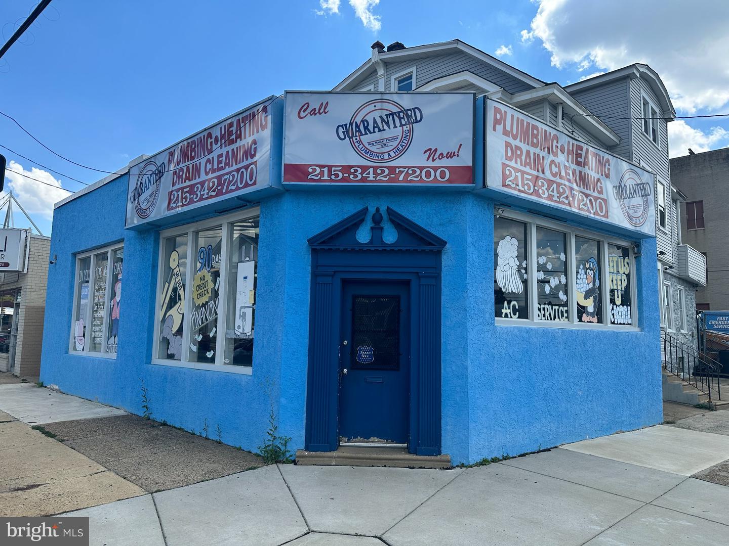 900-902 COTTMAN AVE Property Photo 1