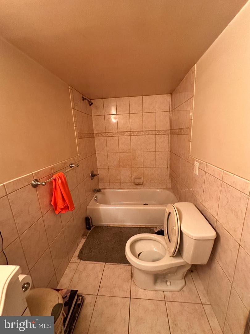 900-902 Cottman Ave Property Photo 10