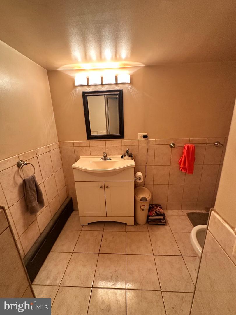 900-902 Cottman Ave Property Photo 13