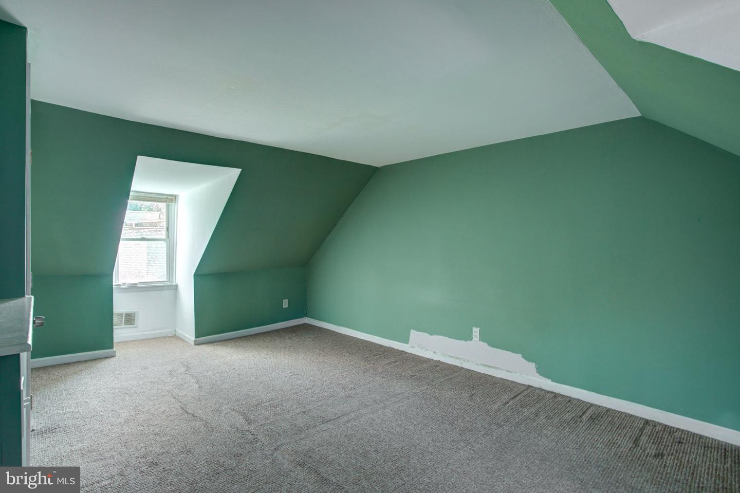 351 W Master St Property Photo 14