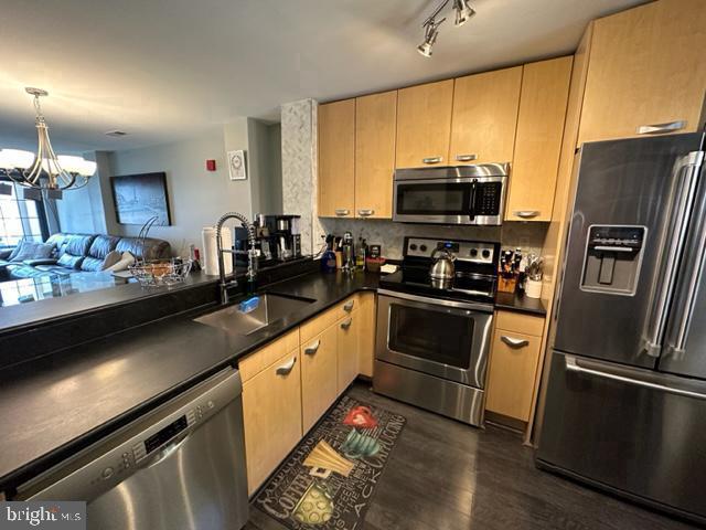2 Leverington Ave #22 Property Photo 9