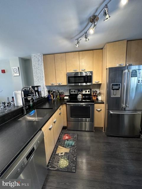 2 Leverington Ave #22 Property Photo 10