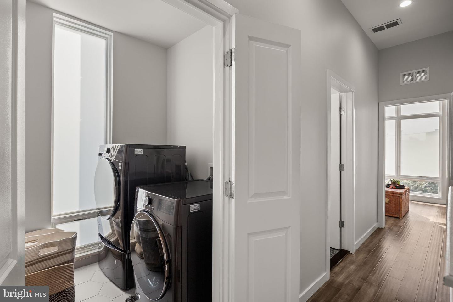 1501 N Hollywood St Property Photo 16