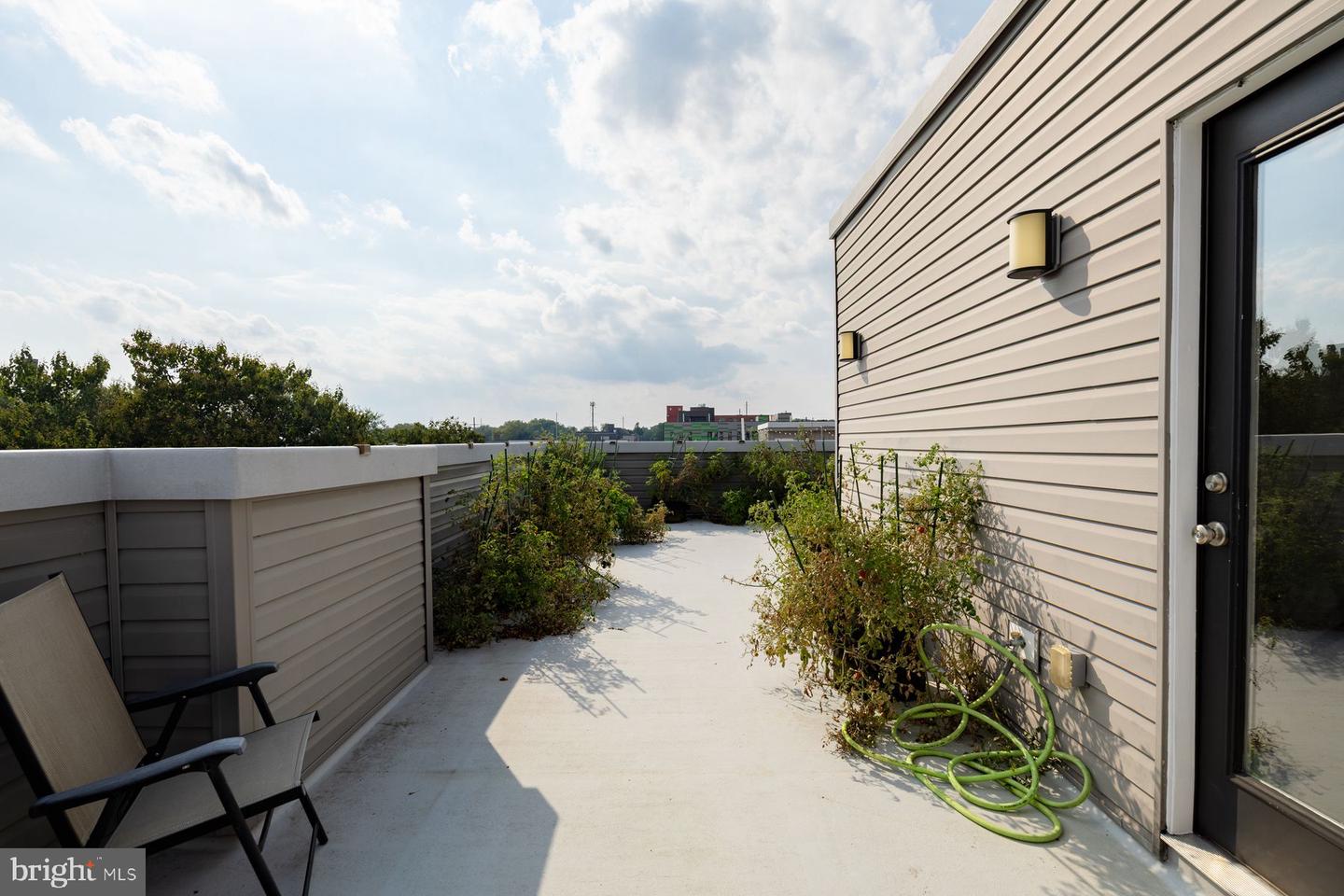 1501 N Hollywood St Property Photo 32