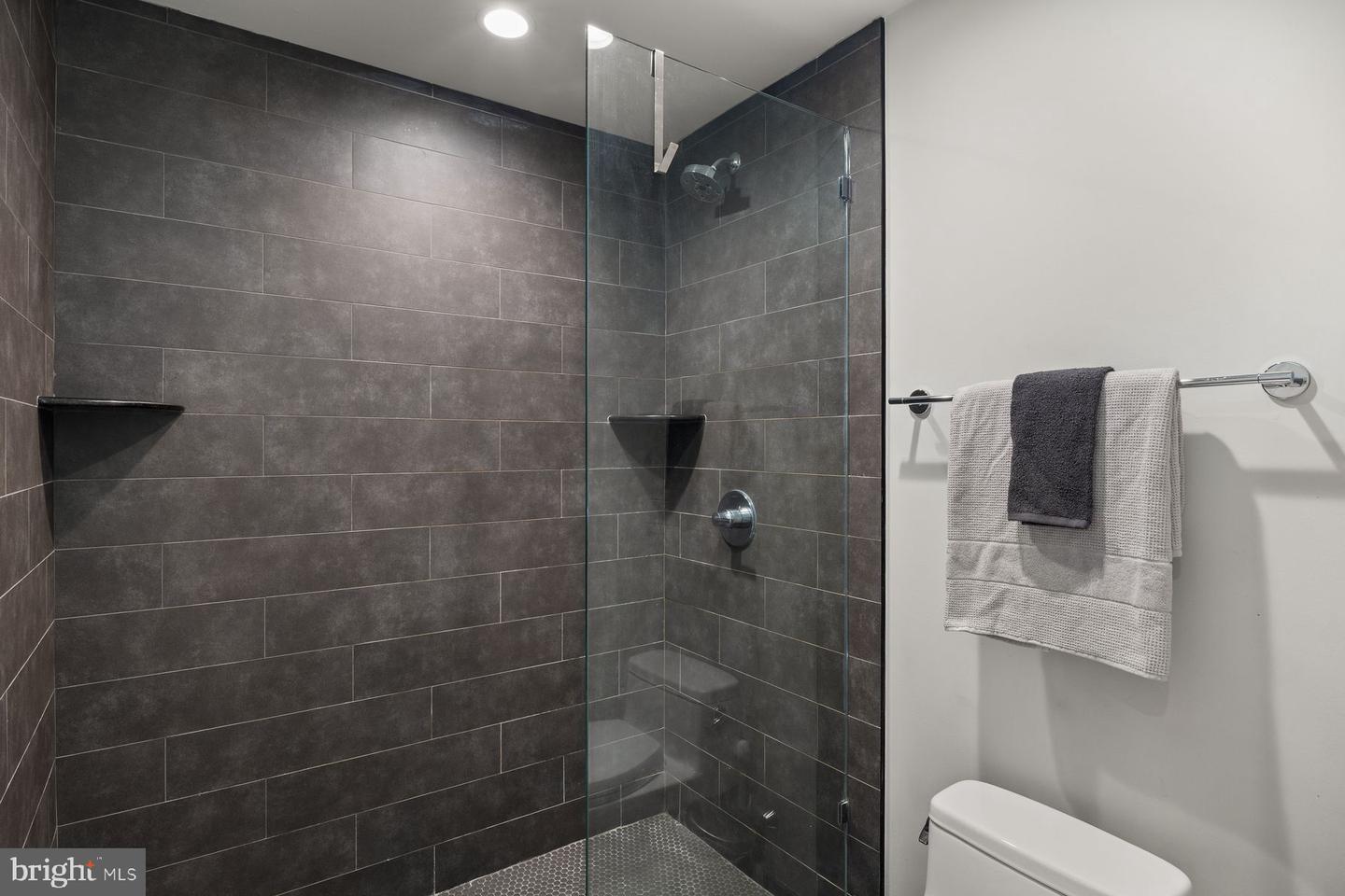 1501 N Hollywood St Property Photo 35