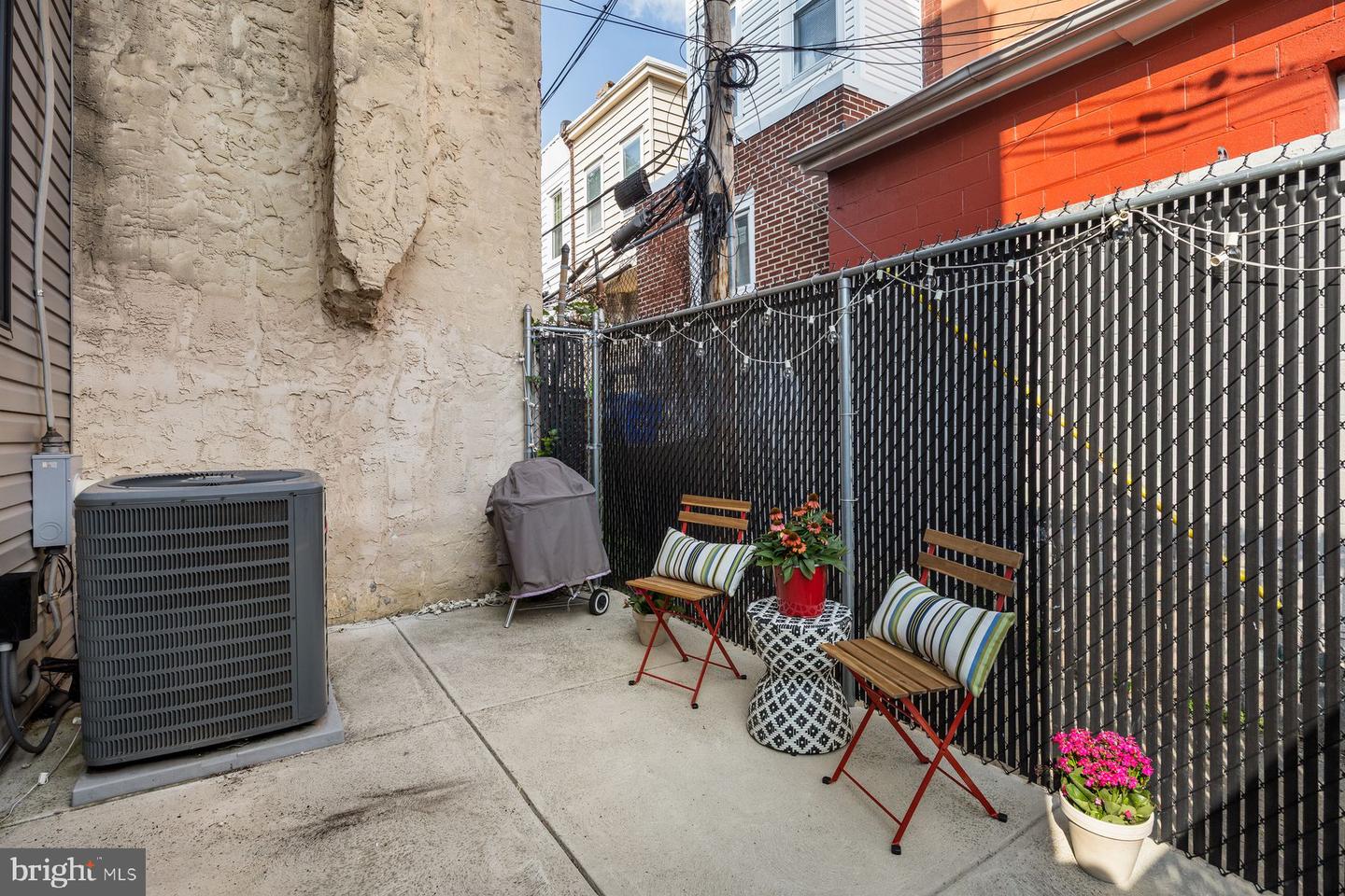 1501 N Hollywood St Property Photo 39