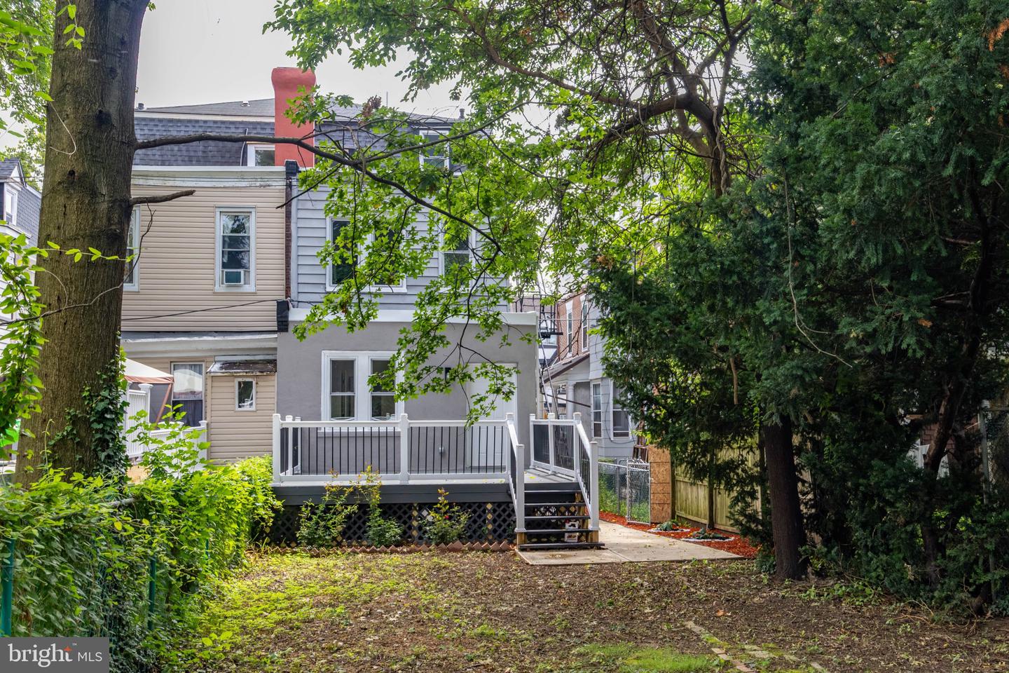 245 Hansberry St Property Photo 33