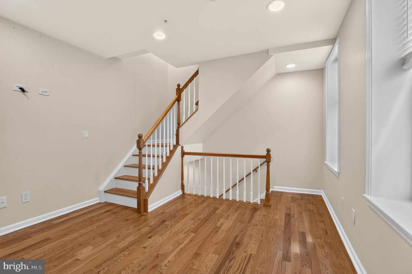 1027-31 N 4th St #v Property Photo 3