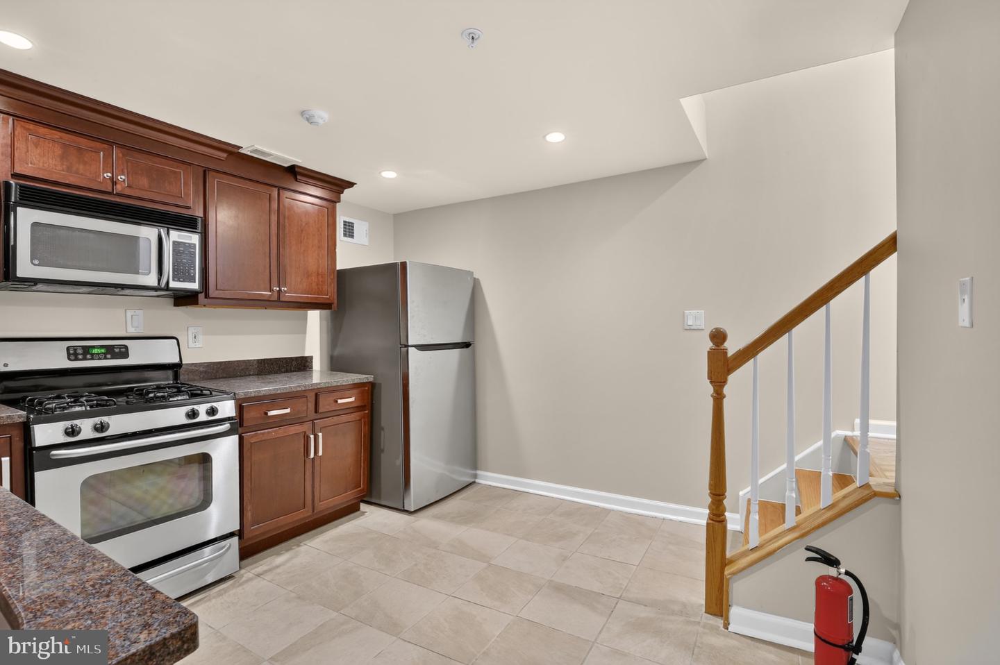 1027-31 N 4th St #v Property Photo 11