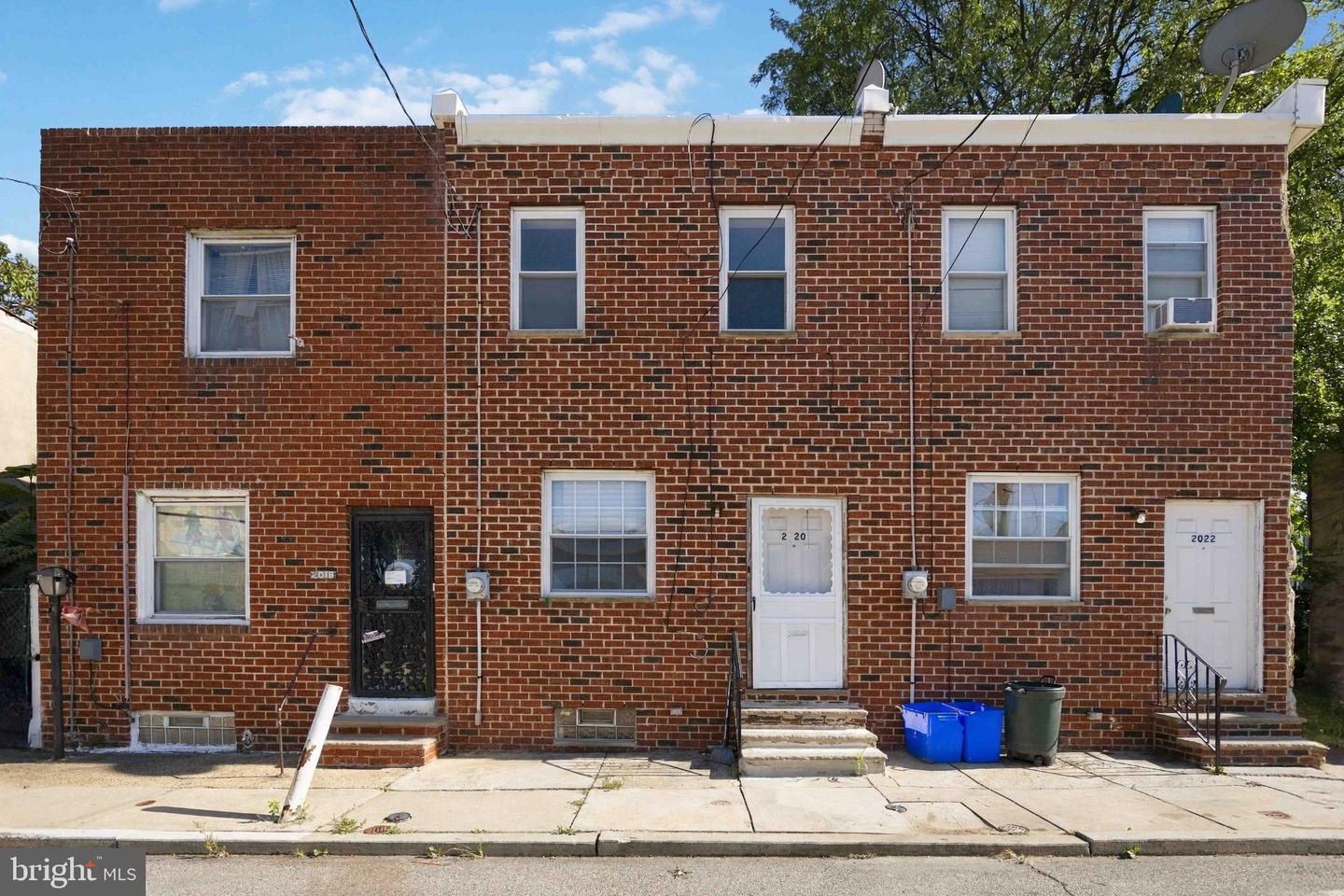 2020 Newcomb St Property Photo 1