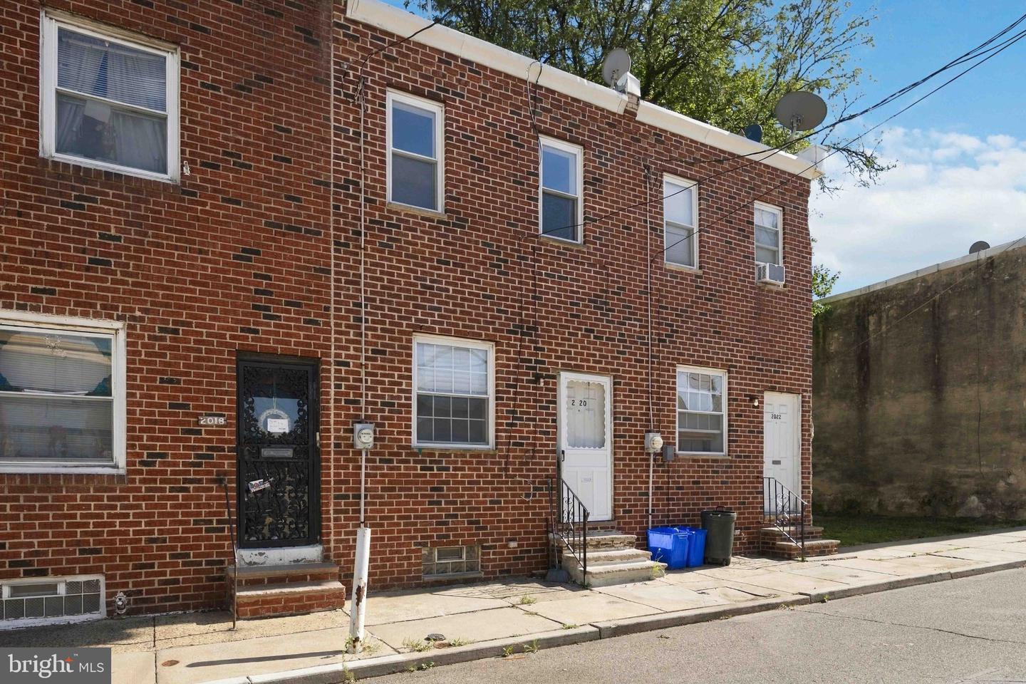 2020 Newcomb St Property Photo 3