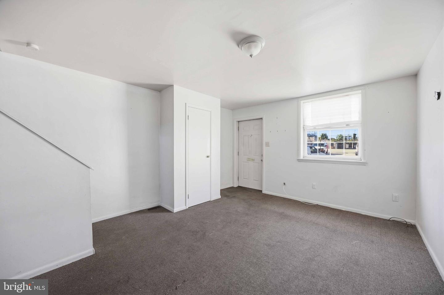 2020 Newcomb St Property Photo 4