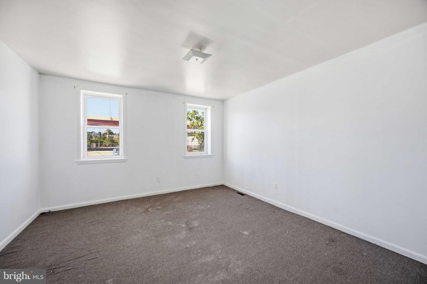 2020 Newcomb St Property Photo 17