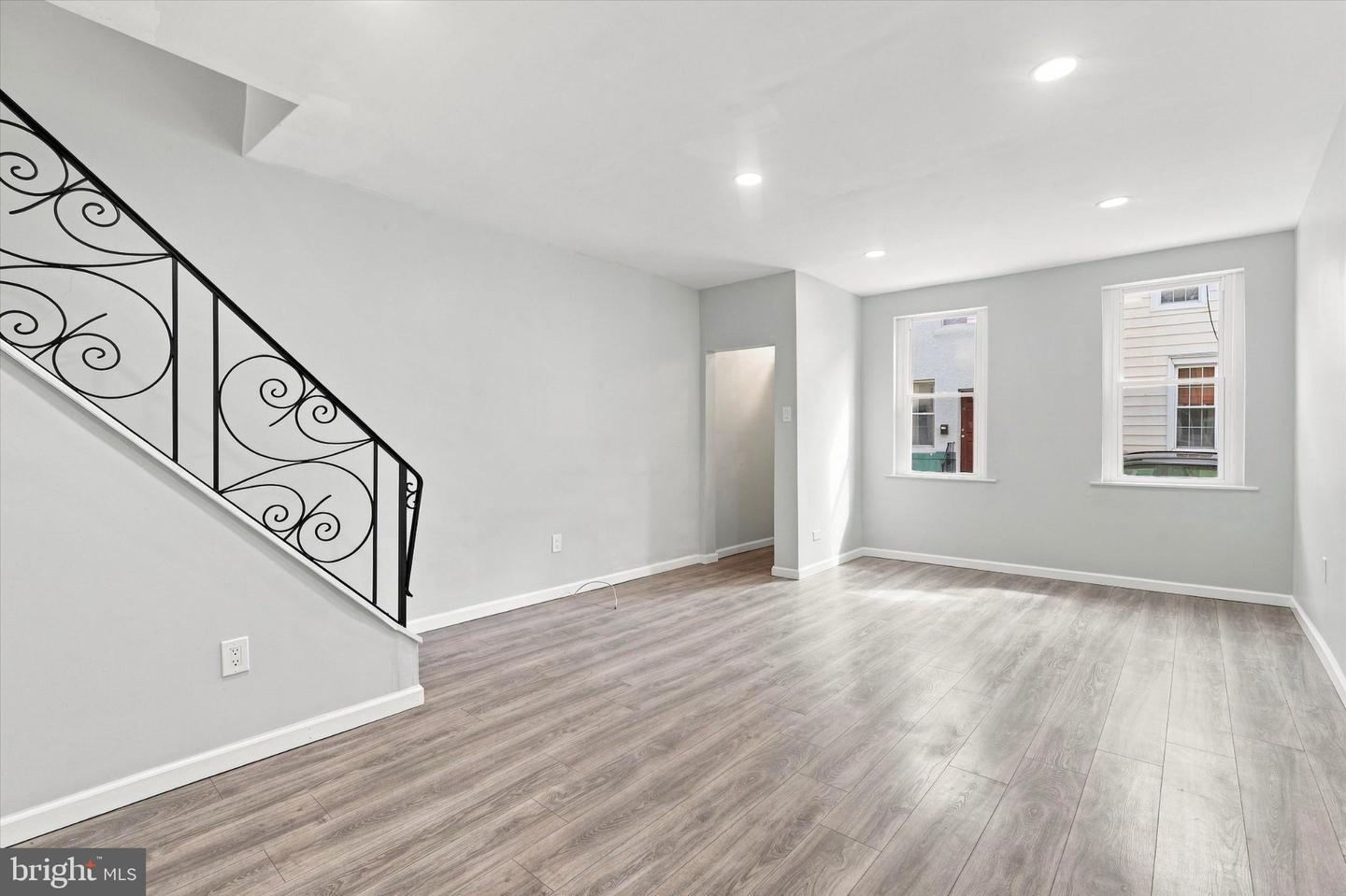 345 Winton St Property Photo 4