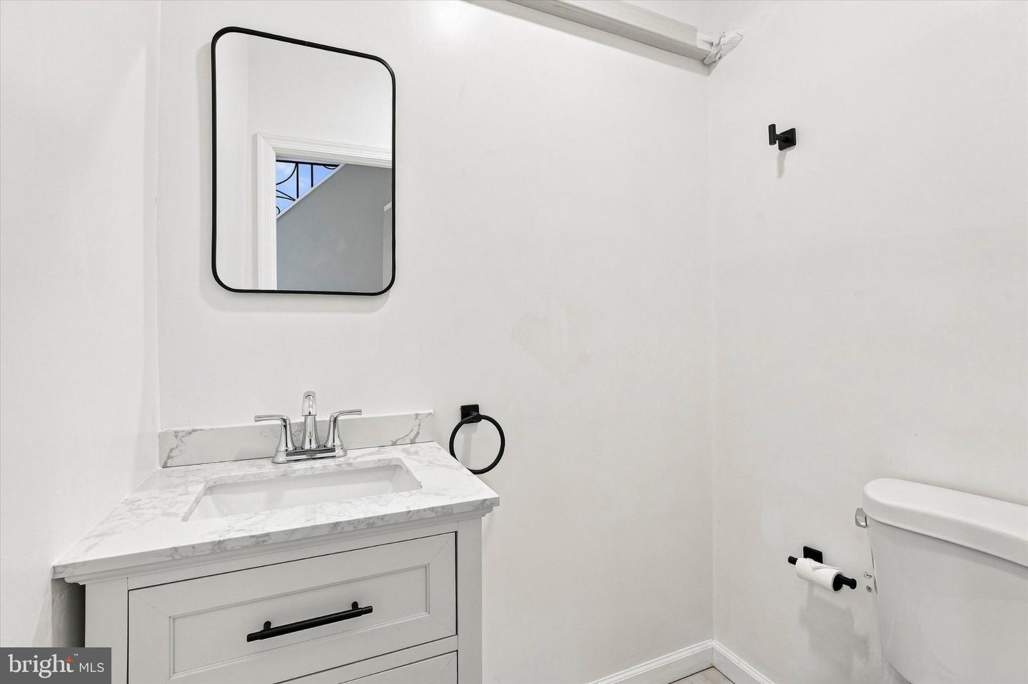 345 Winton St Property Photo 7