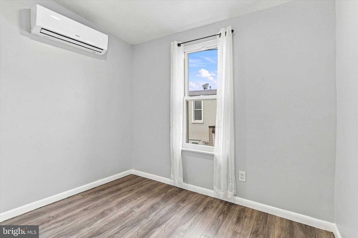 345 Winton St Property Photo 11