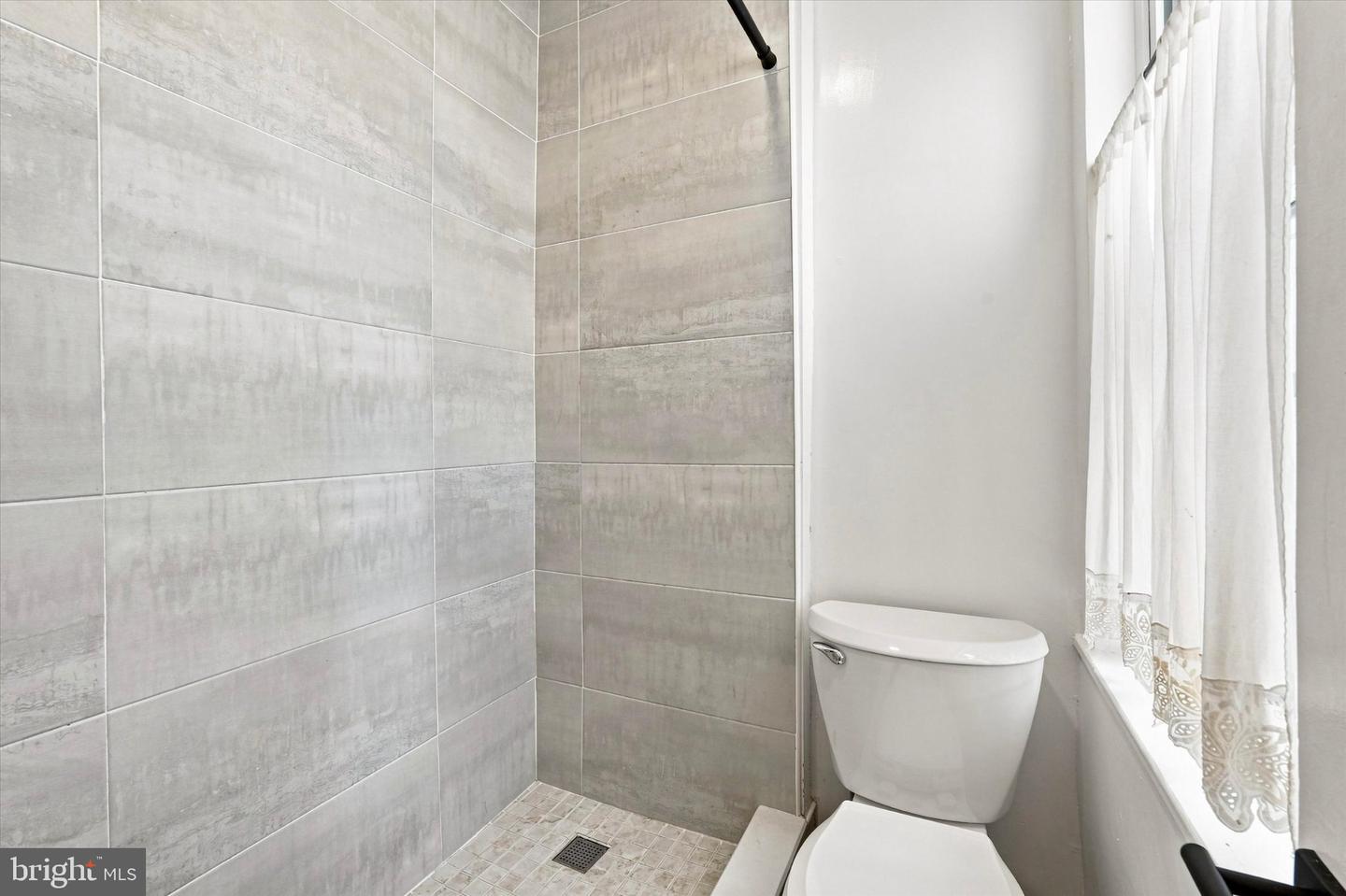 345 Winton St Property Photo 15