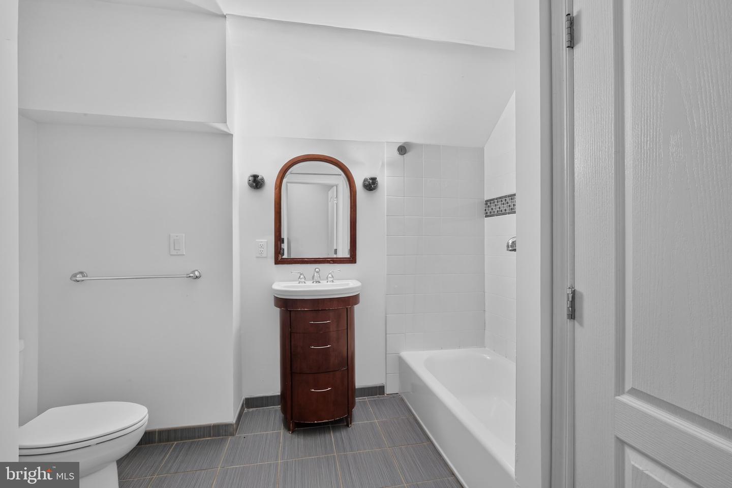 2813 Ogden St Property Photo 24