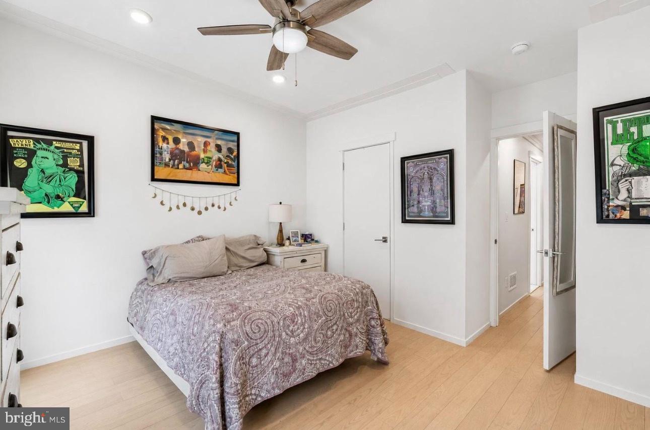 1249 N Hollywood St Property Photo 8