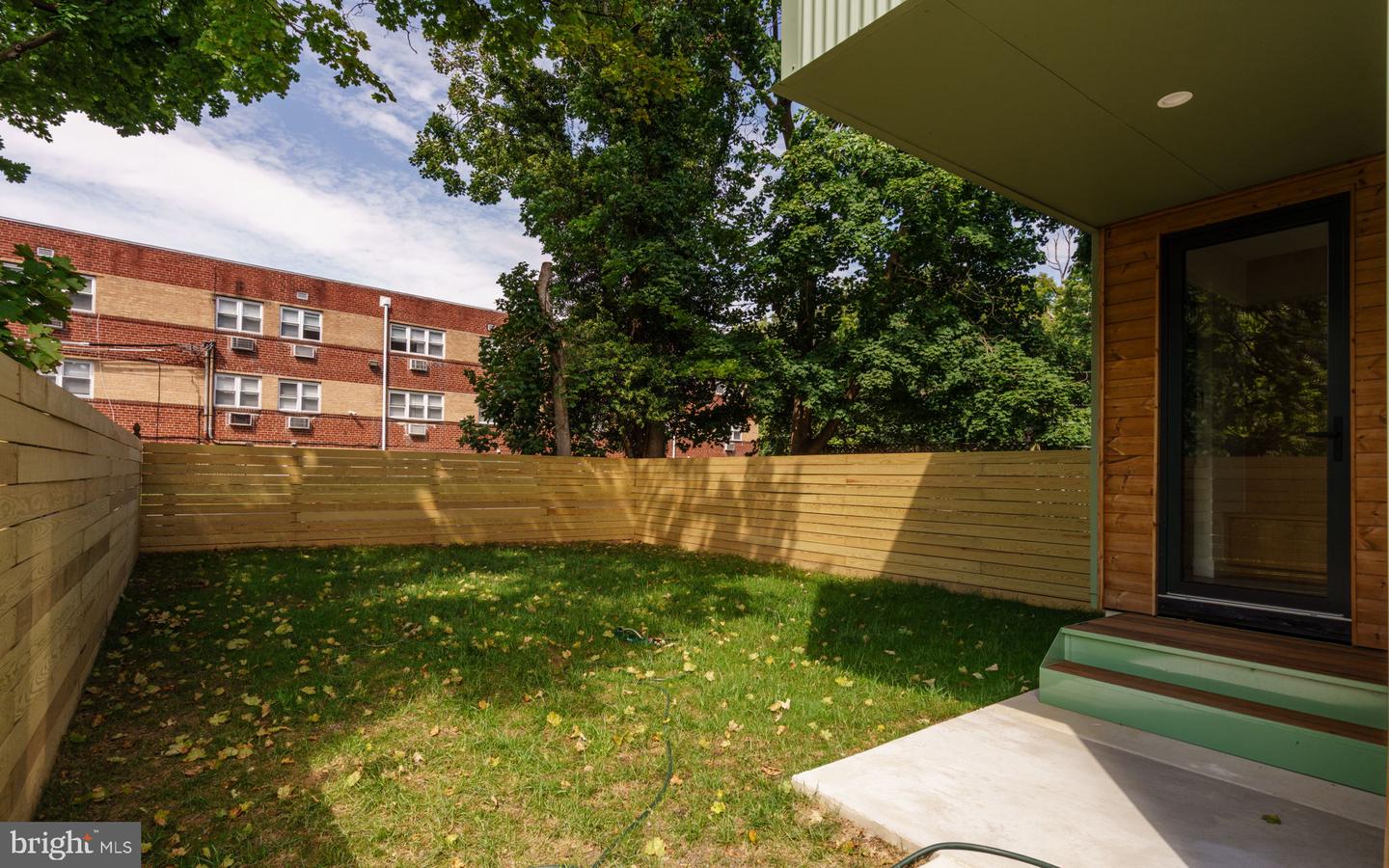 620 W Kingsley St Property Photo 24