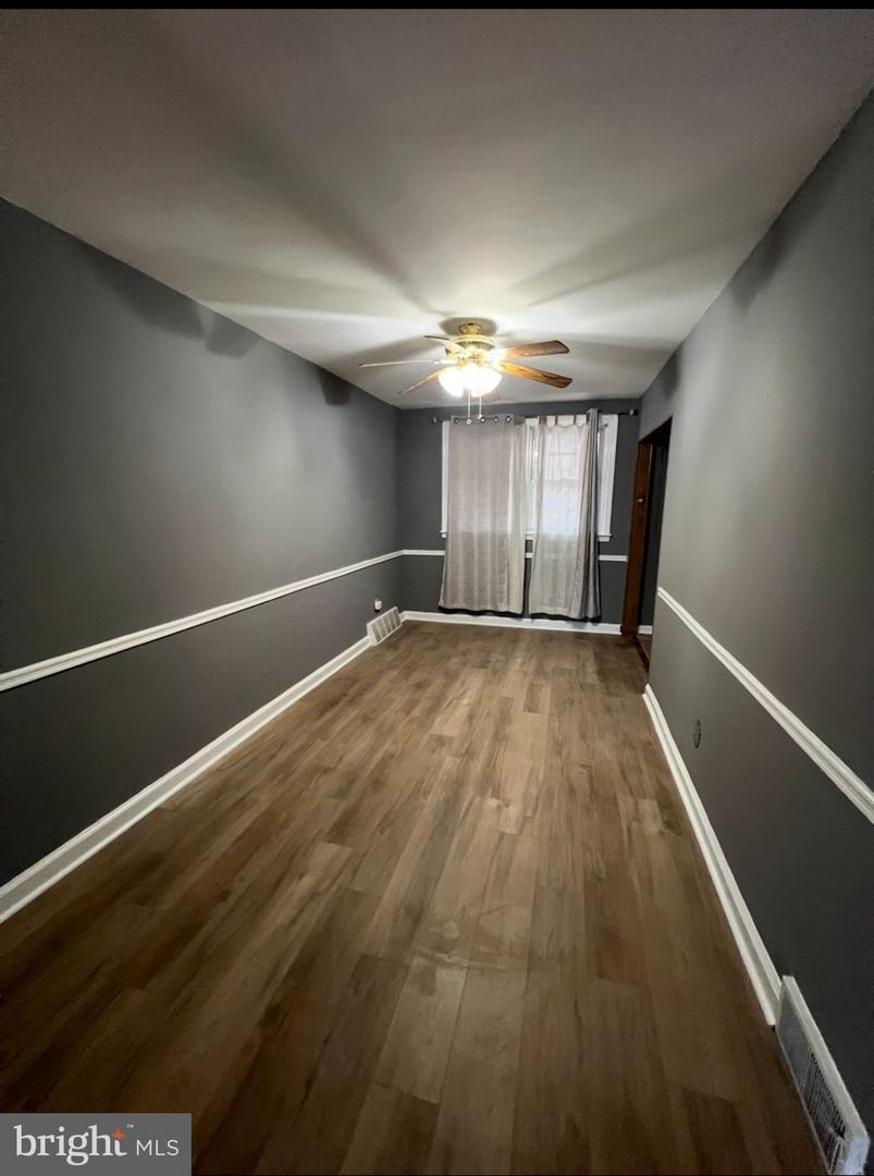 2822 Rawle St Property Photo 4