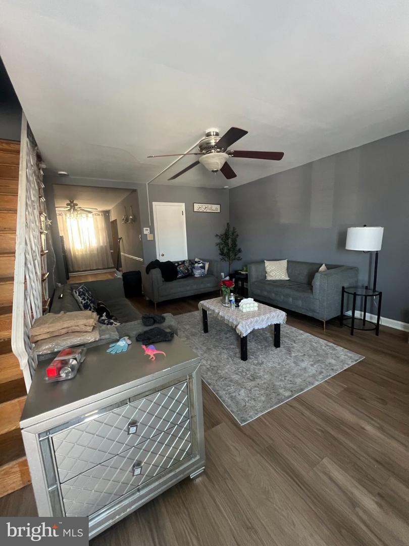 2822 Rawle St Property Photo 8