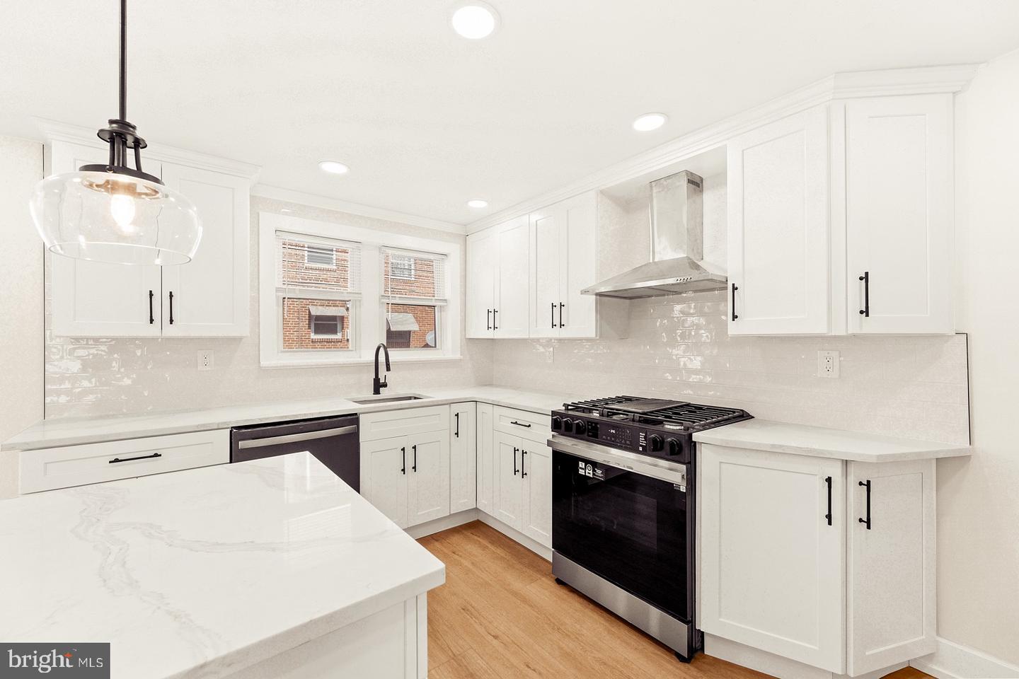613 Anchor Property Photo 10