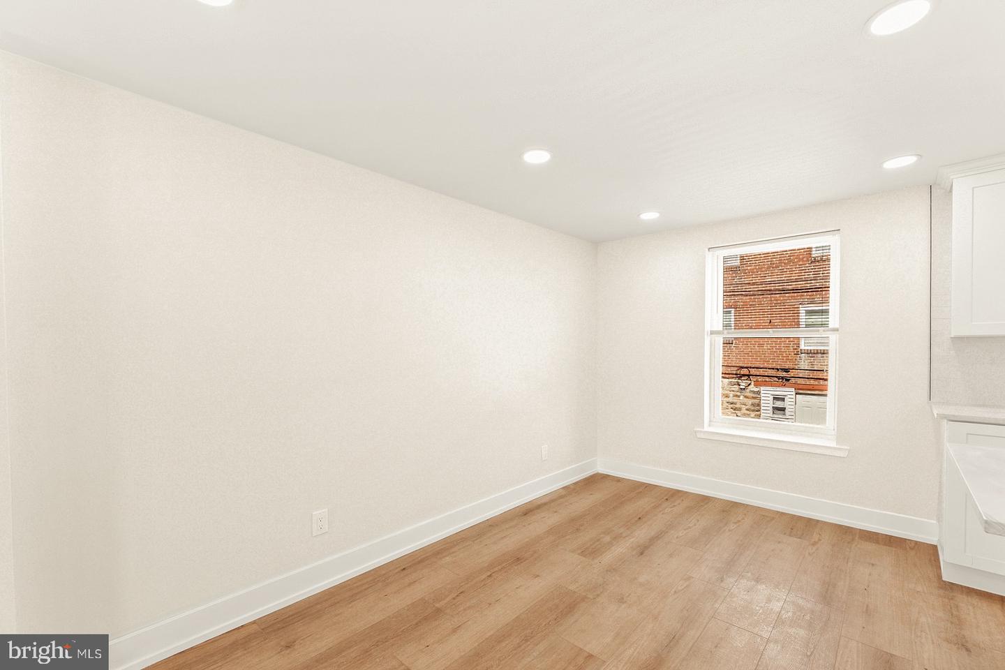613 Anchor Property Photo 12