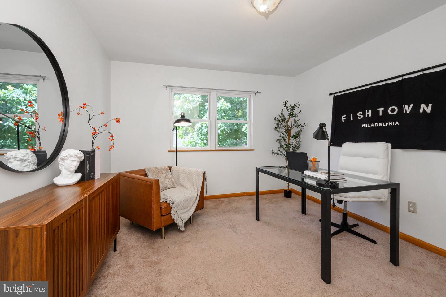 2324 Sepviva St Property Photo 13